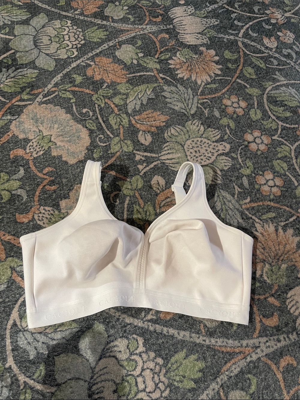 Cacique White Wireless Smooth Support Bra
